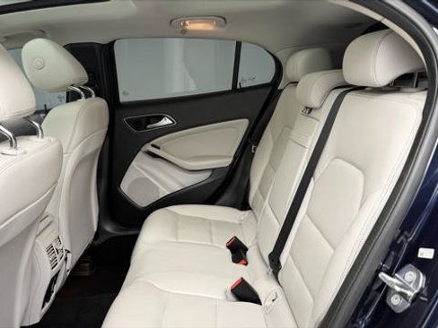 Used 2019 Mercedes-Benz GLA 250 image 14
