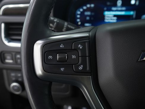 Used 2022 Chevrolet Suburban LT w/ Luxury Package image 30