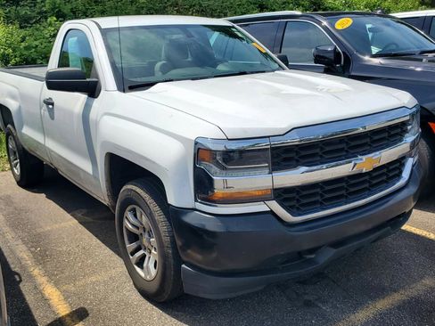 Used 2018 Chevrolet Silverado 1500 W/T w/ Trailering Package AWD/4WD image 3