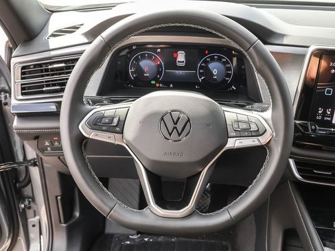 New 2026 Volkswagen Atlas Cross Sport SE image 25