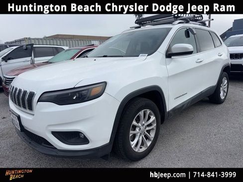 Used 2019 Jeep Cherokee Latitude w/ Popular Appearance Group image 1