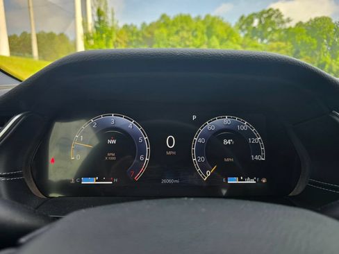 Used 2024 Jeep Grand Cherokee Altitude AWD/4WD image 30