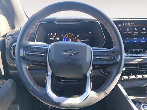 Used 2025 Chevrolet Colorado Z71 w/ Technology Package image 12