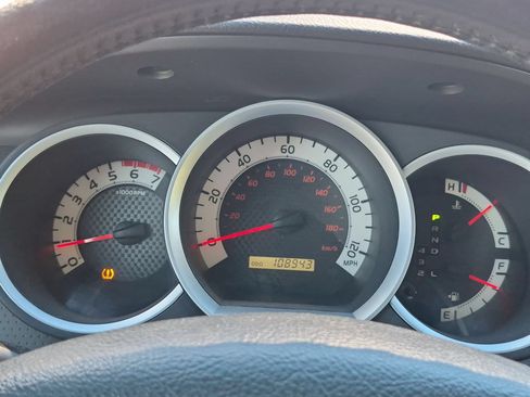Used 2011 Toyota Tacoma PreRunner w/ SR5 Pkg #2 RWD image 23