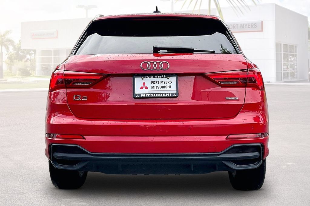 Used 2025 Audi Q3 2.0T Premium AWD/4WD image 16