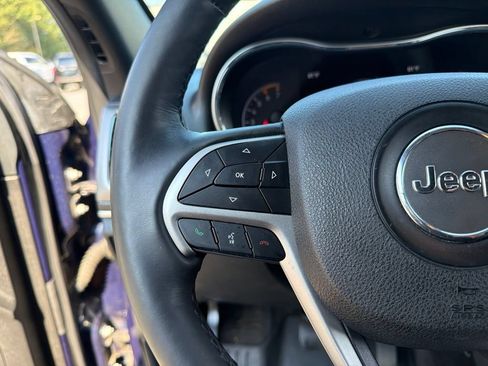 Used 2018 Jeep Grand Cherokee Limited w/ Luxury Group II AWD/4WD image 16