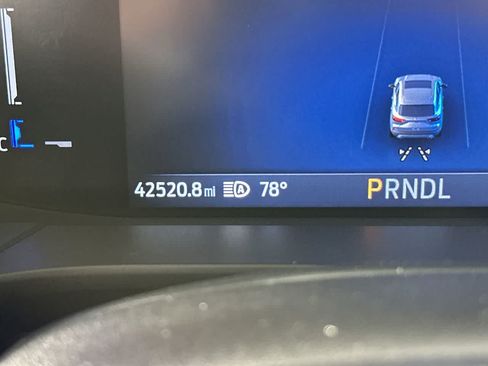 Used 2025 Ford Escape ST-Line FWD image 19
