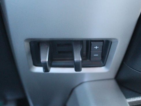 Used 2015 Ford F150 Lariat AWD/4WD image 32