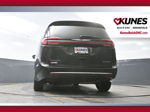 Used 2024 Chrysler Pacifica Select FWD image 53