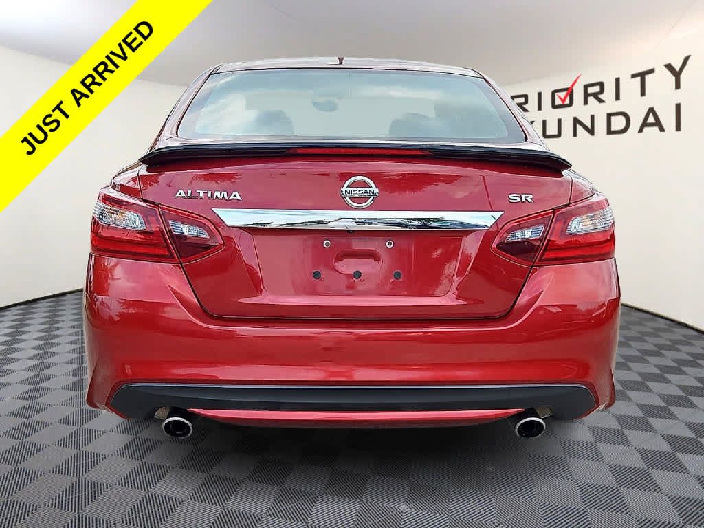 Used 2017 Nissan Altima 2.5 SR w/ Midnight Edition Package FWD image 5