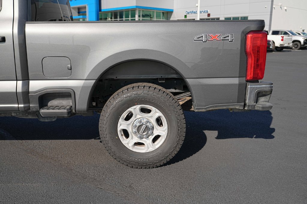 Used 2025 Ford F250 XLT AWD/4WD image 13
