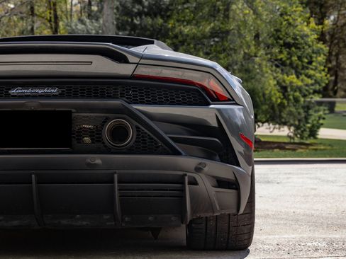 Used 2020 Lamborghini Huracan EVO AWD/4WD image 14