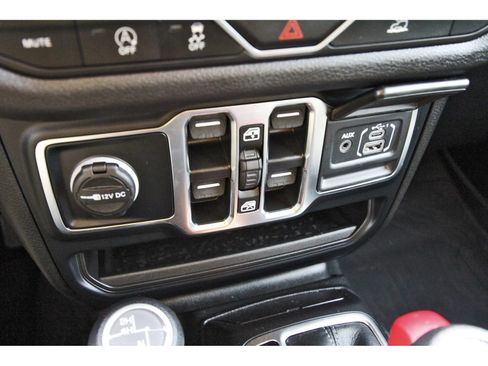 Used 2024 Jeep Wrangler Unlimited Sport AWD/4WD image 25