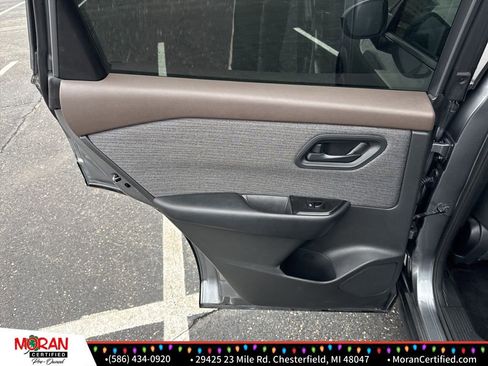 Used 2023 Nissan Rogue S image 21