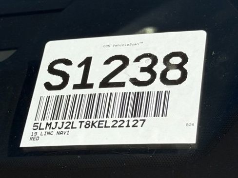 Used 2019 Lincoln Navigator Reserve w/ Cargo Package image 38