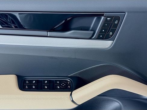 New 2026 Porsche Cayenne AWD/4WD image 11