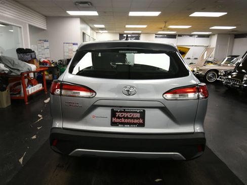 Used 2023 Toyota Corolla Cross L FWD image 6