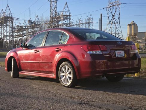 Used 2012 Subaru Legacy 2.5i Premium w/ All-Weather Pkg image 11