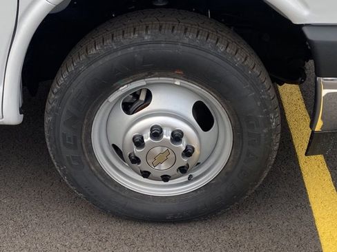 New 2023 Chevrolet Express 3500 w/ Power Convenience Package image 11