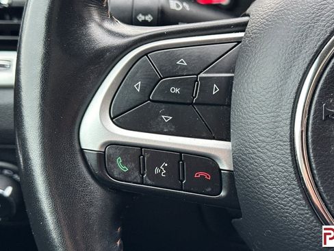 Used 2019 Jeep Compass Latitude image 28