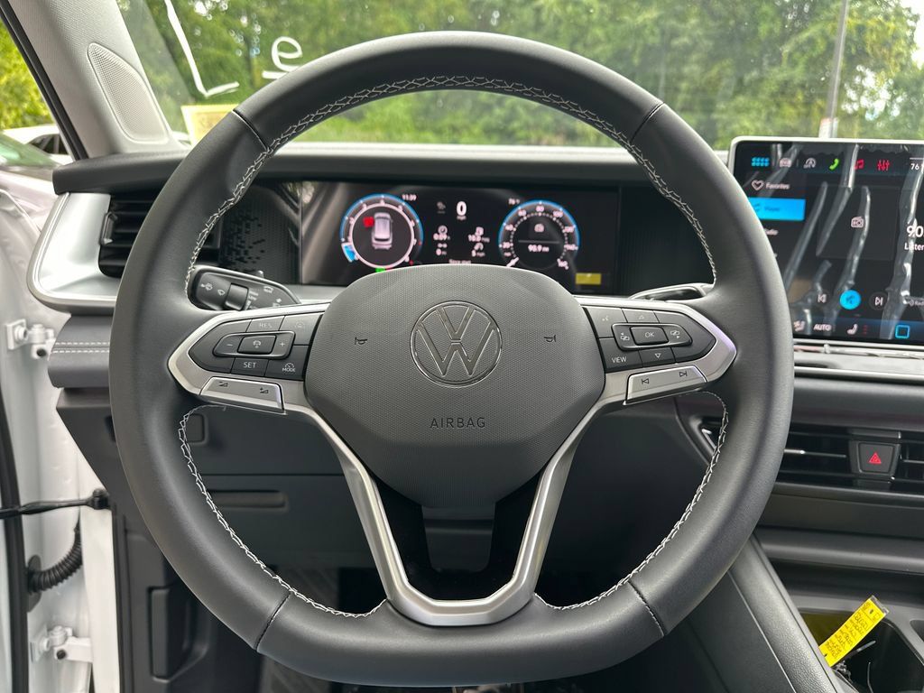 New 2026 Volkswagen Tiguan SE AWD/4WD image 12