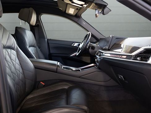 Used 2025 BMW X6 xDrive40i AWD/4WD image 90