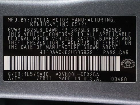 Used 2025 Toyota Camry SE w/ Convenience Package image 44