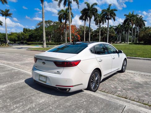 Used 2019 Kia Cadenza Limited FWD image 22