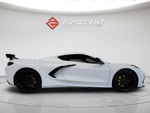Used 2023 Chevrolet Corvette Stingray Coupe w/ Z51 Performance Package RWD image 9