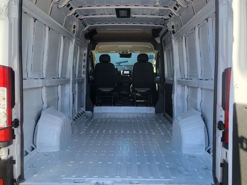 Used 2025 RAM ProMaster 3500 w/ Convenience Group FWD image 12