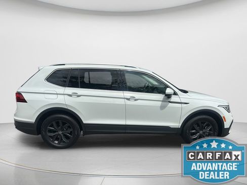 Certified 2024 Volkswagen Tiguan SE FWD image 4