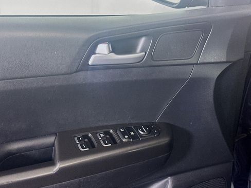 Used 2020 Kia Sportage LX image 15