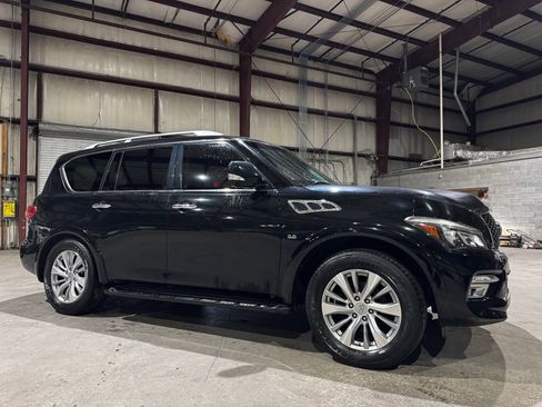 Used 2016 INFINITI QX80 Limited w/ Driver's Assistance Package image 2