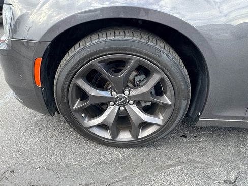 Used 2022 Chrysler 300 S RWD image 13