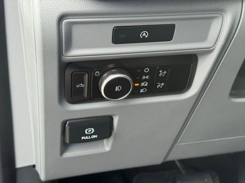 Used 2025 Ford F150 XLT w/ Equipment Group 301A Standard image 17