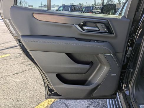New 2026 GMC Yukon Denali image 29