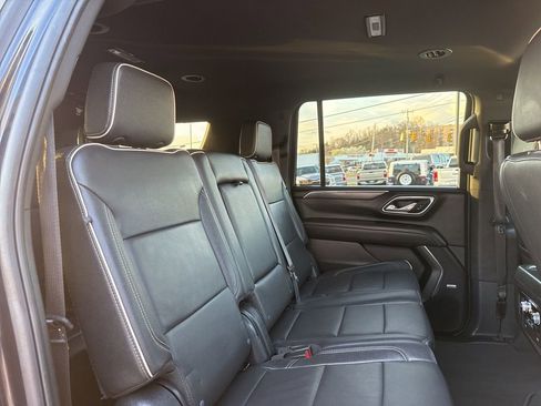 Used 2024 GMC Yukon XL SLT image 26
