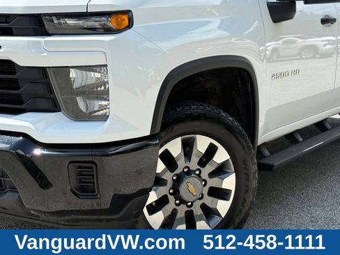 Used 2025 Chevrolet Silverado 2500 Custom w/ Custom Convenience Package AWD/4WD image 3