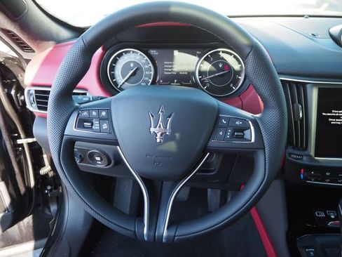 Used 2023 Maserati Levante GT AWD/4WD image 16
