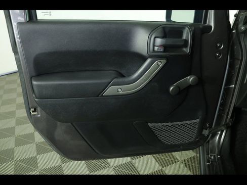 Used 2014 Jeep Wrangler Sport AWD/4WD image 12