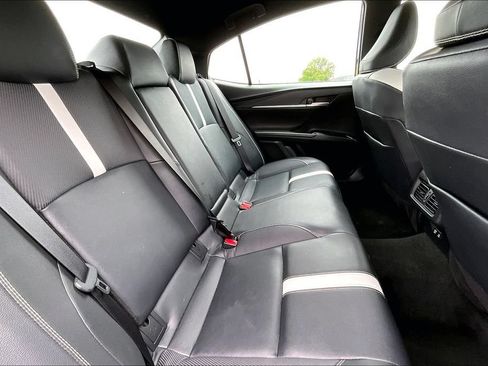 Used 2025 Toyota Camry SE FWD image 25