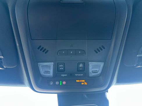 Used 2023 Cadillac XT4 Sport FWD image 35