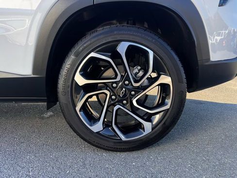 Certified 2024 Chevrolet Trax RS w/ Sunroof Package image 9