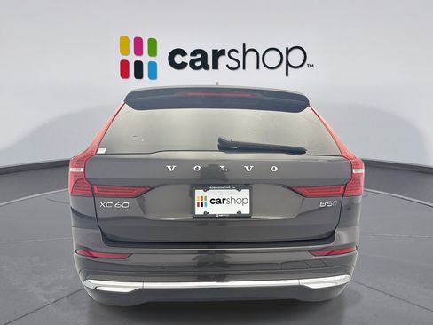 Used 2023 Volvo XC60 B5 Plus w/ Climate Package AWD/4WD image 4
