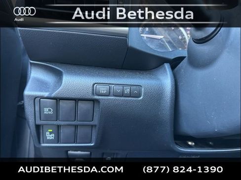 Used 2020 Lexus IS 300 AWD image 13
