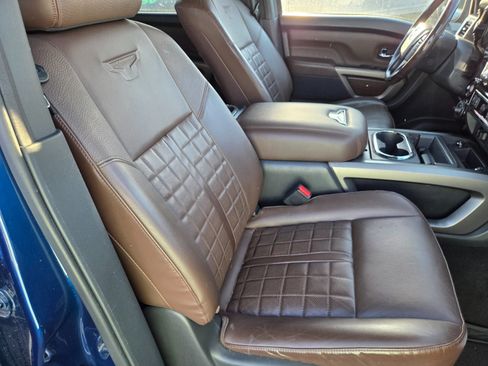 Used 2020 Nissan Titan Platinum Reserve w/ Moonroof Package AWD/4WD image 17