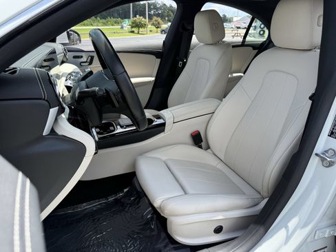 Used 2023 Mercedes-Benz CLA 250 4MATIC w/ Premium Package image 15