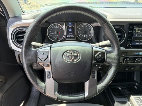 Used 2022 Toyota Tacoma SR5 w/ Technology Package RWD image 55