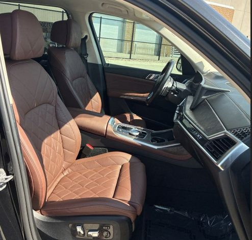 Used 2024 BMW X7 xDrive40i AWD/4WD image 6