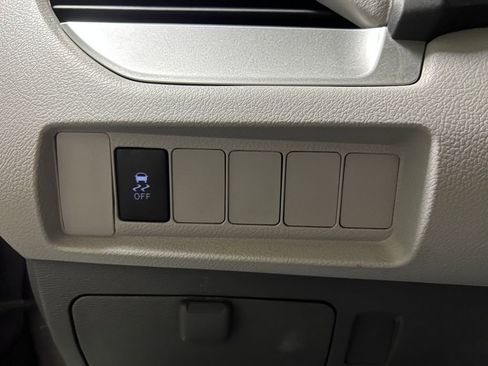 Certified 2020 Toyota Sienna L image 35